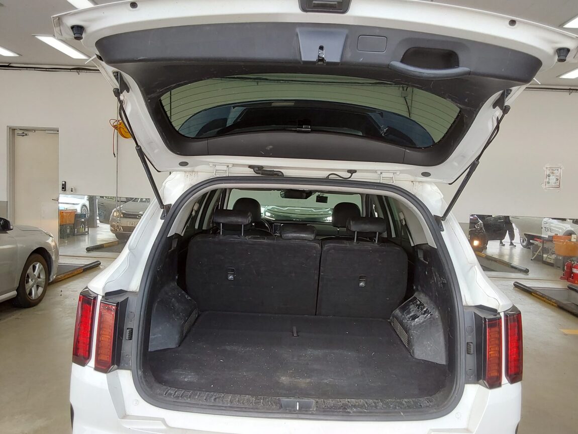 KIA NEW SORENTO (MQ4) 2.2 DIESEL 2WD TRENDY 2022 - zdjęcie 15