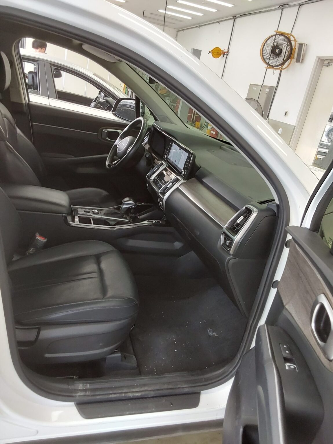 KIA NEW SORENTO (MQ4) 2.2 DIESEL 2WD TRENDY 2022 - zdjęcie 14