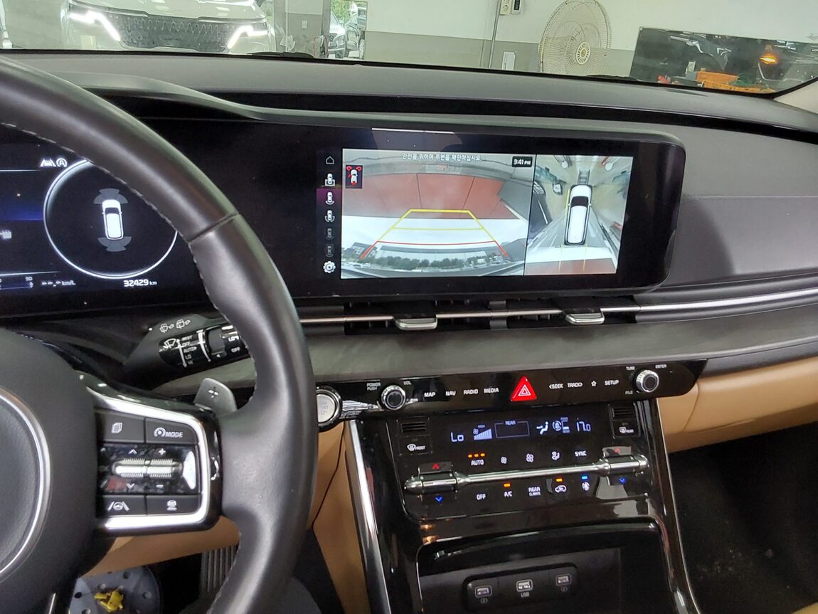 KIA NEW CARNIVAL (KA4) 9-SEATER DIESEL SIGNATURE 2023 - zdjęcie 17