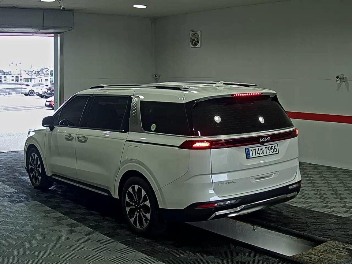KIA NEW CARNIVAL (KA4) 9-SEATER DIESEL SIGNATURE 2023 - zdjęcie 6
