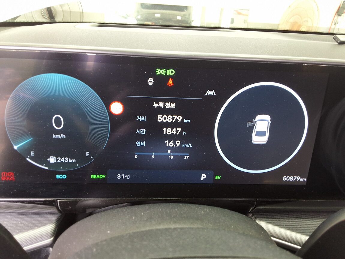 HYUNDAI THE ALL NEW GRANDEUR HYBRID 1.6 HYBRID EXCLUSIVE 2023 - zdjęcie 10