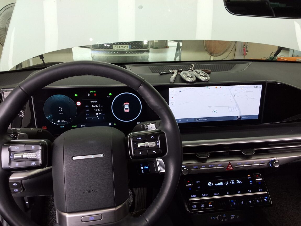 HYUNDAI THE ALL NEW GRANDEUR HYBRID 1.6 HYBRID EXCLUSIVE 2023 - zdjęcie 18