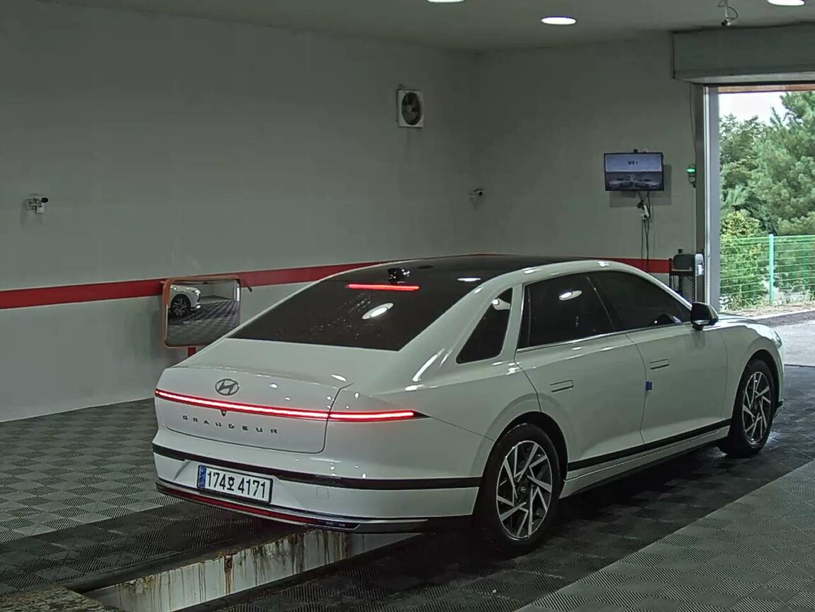 HYUNDAI THE ALL NEW GRANDEUR HYBRID 1.6 HYBRID EXCLUSIVE 2023 - zdjęcie 5