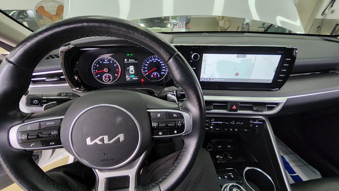 KIA NEW K5 (DL3) 2.0 GASOLINE PRESTIGE 2022 - zdjęcie 18
