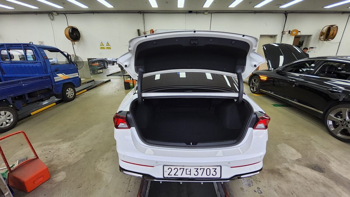 KIA NEW K5 (DL3) 2.0 GASOLINE PRESTIGE 2022 - zdjęcie 15