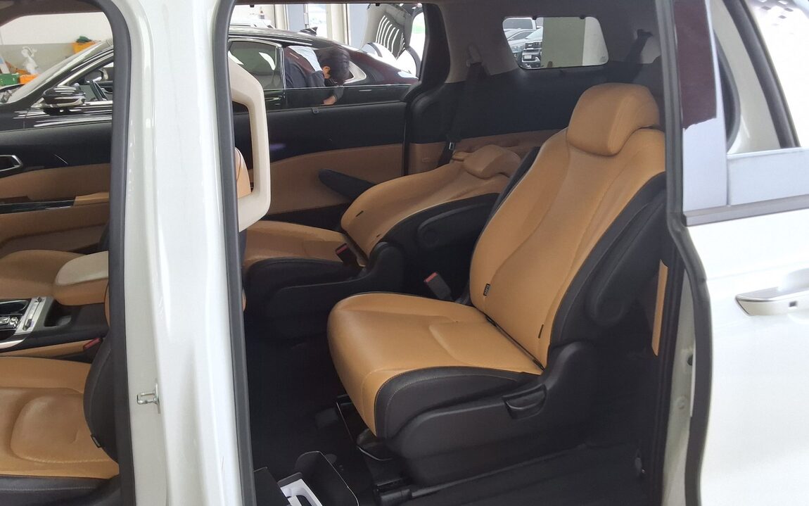 KIA NEW CARNIVAL (KA4) 9-SEATER DIESEL SIGNATURE 2023 - zdjęcie 12
