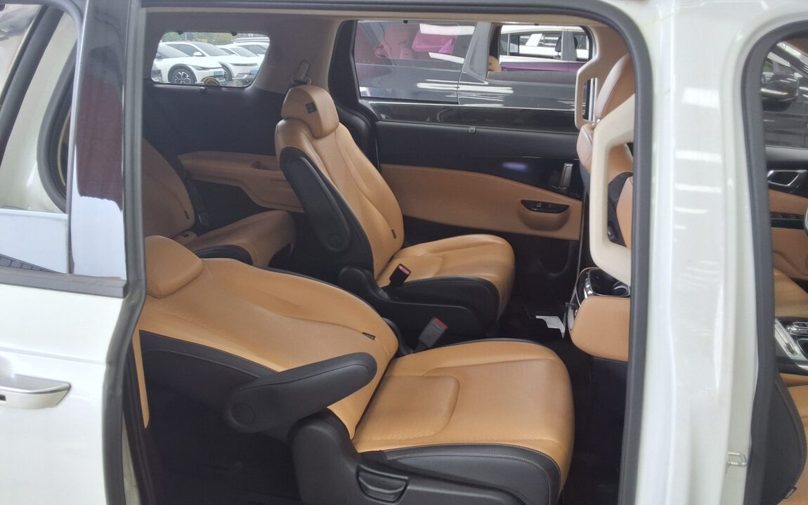 KIA NEW CARNIVAL (KA4) 9-SEATER DIESEL SIGNATURE 2023 - zdjęcie 13