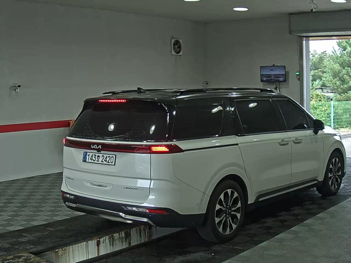 KIA NEW CARNIVAL (KA4) 7-SEATER GASOLINE SIGNATURE 2023 - zdjęcie 5