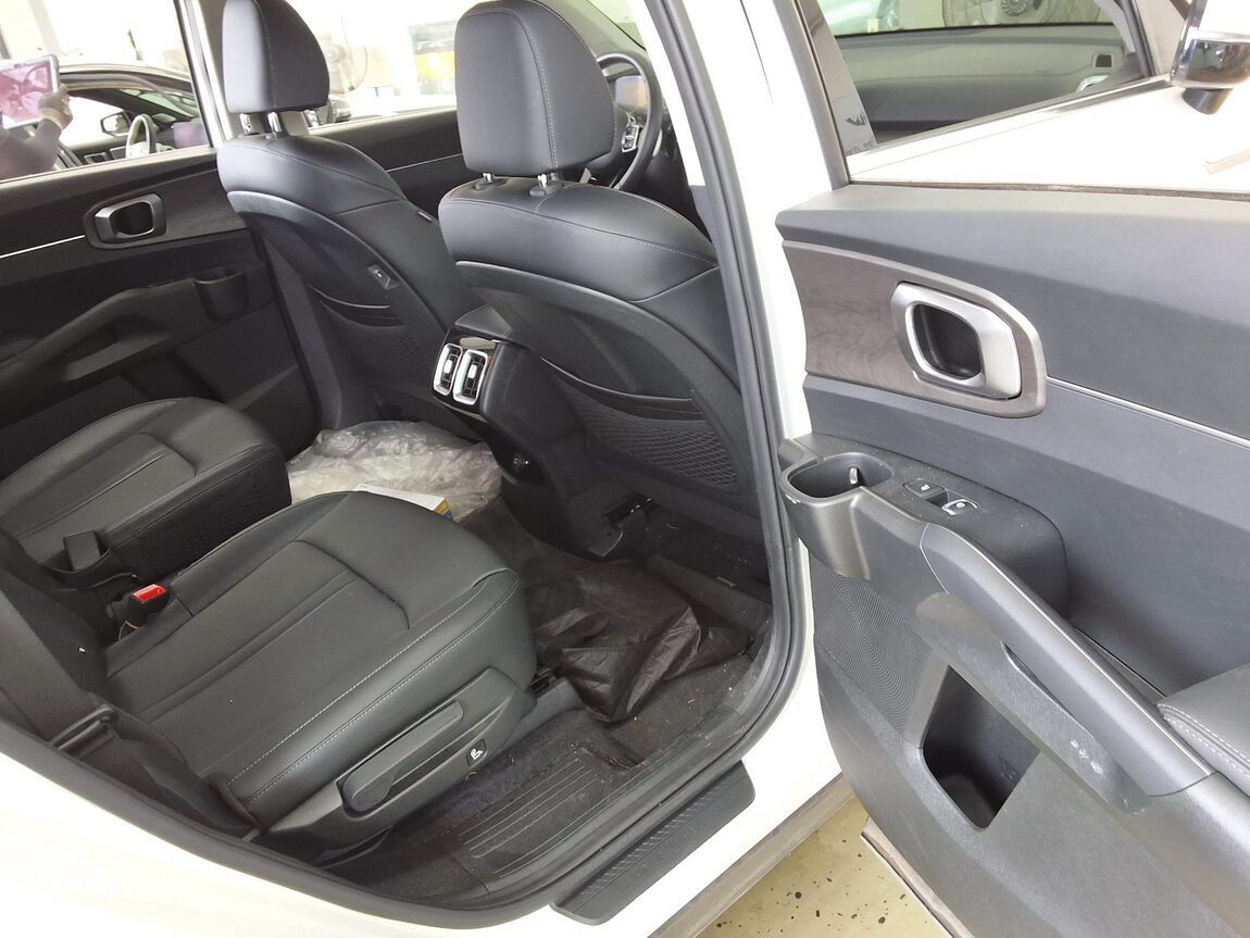 KIA THE NEW SORENTO (MQ4) 2.2 DIESEL 2WD PRESTIGE 2025 - zdjęcie 14