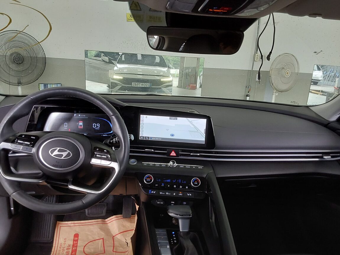 HYUNDAI THE NEW AVANTE (CN7) GASOLINE 1.6 MODERN 2025 - zdjęcie 11