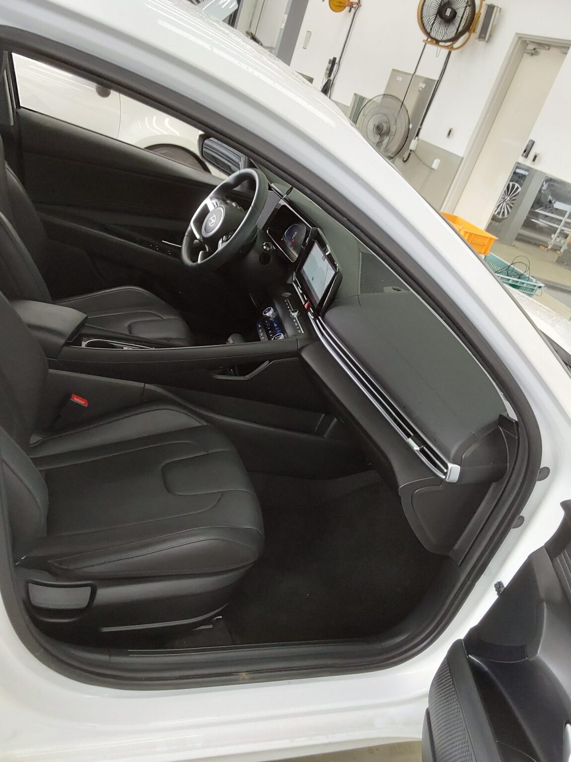 HYUNDAI THE NEW AVANTE (CN7) GASOLINE 1.6 MODERN 2025 - zdjęcie 14