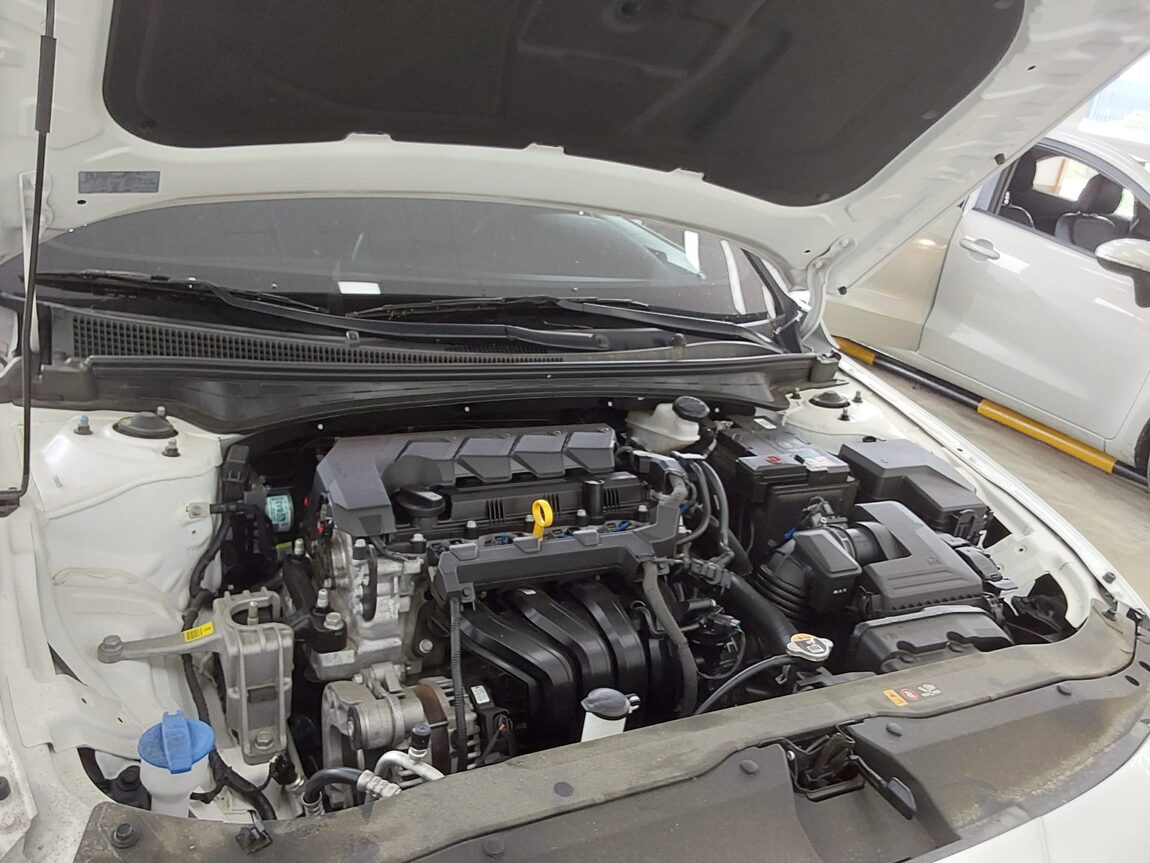 HYUNDAI THE NEW AVANTE (CN7) GASOLINE 1.6 MODERN 2025 - zdjęcie 18
