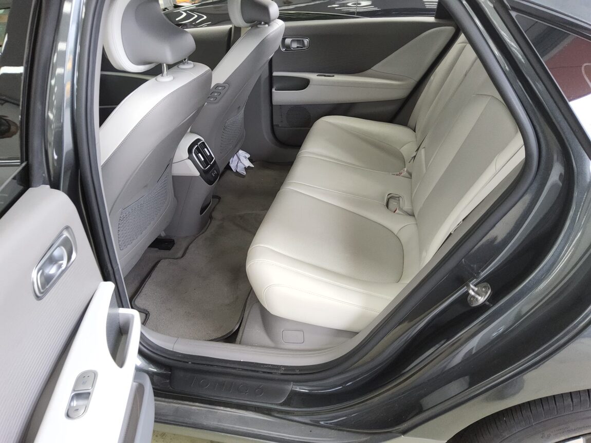 HYUNDAI IONIQ 6 LONG RANGE 2WD EXCLUSIVE PLUS 2023 - zdjęcie 12