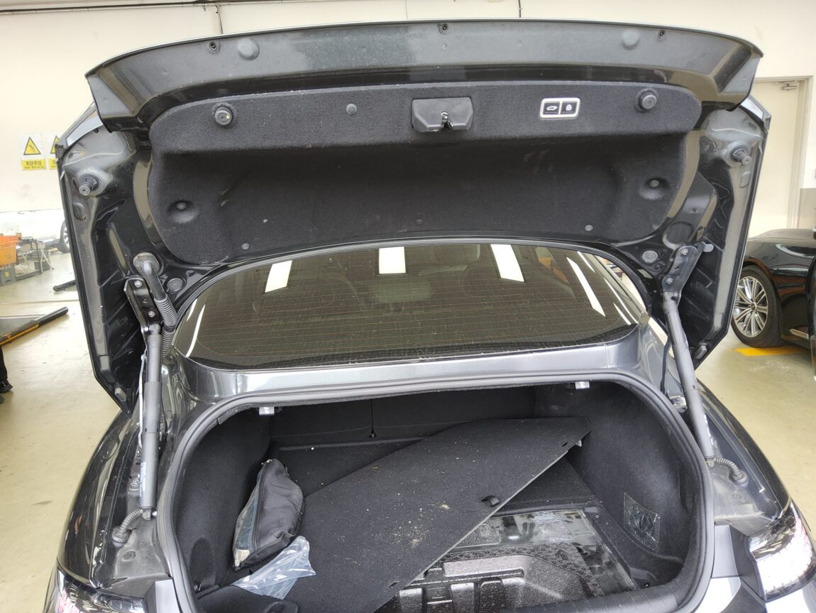 HYUNDAI IONIQ 6 LONG RANGE 2WD EXCLUSIVE PLUS 2023 - zdjęcie 15