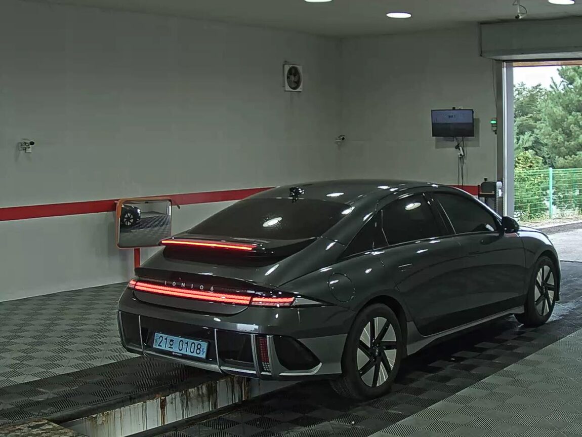 HYUNDAI IONIQ 6 LONG RANGE 2WD EXCLUSIVE PLUS 2023 - zdjęcie 5
