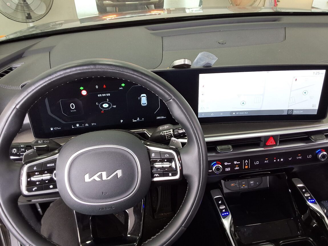 KIA THE NEW SORENTO (MQ4) 2.2 DIESEL 2WD NOBLESSE 2025 - zdjęcie 18