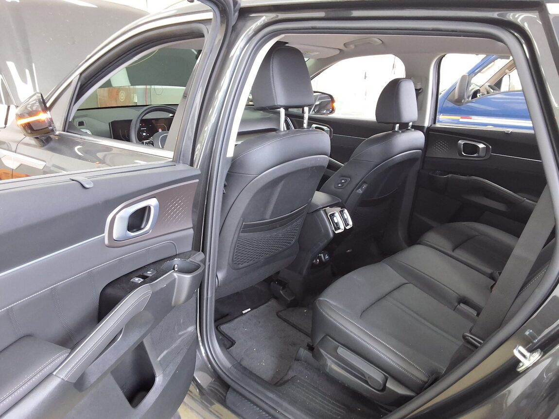 KIA THE NEW SORENTO (MQ4) 2.2 DIESEL 2WD NOBLESSE 2025 - zdjęcie 13