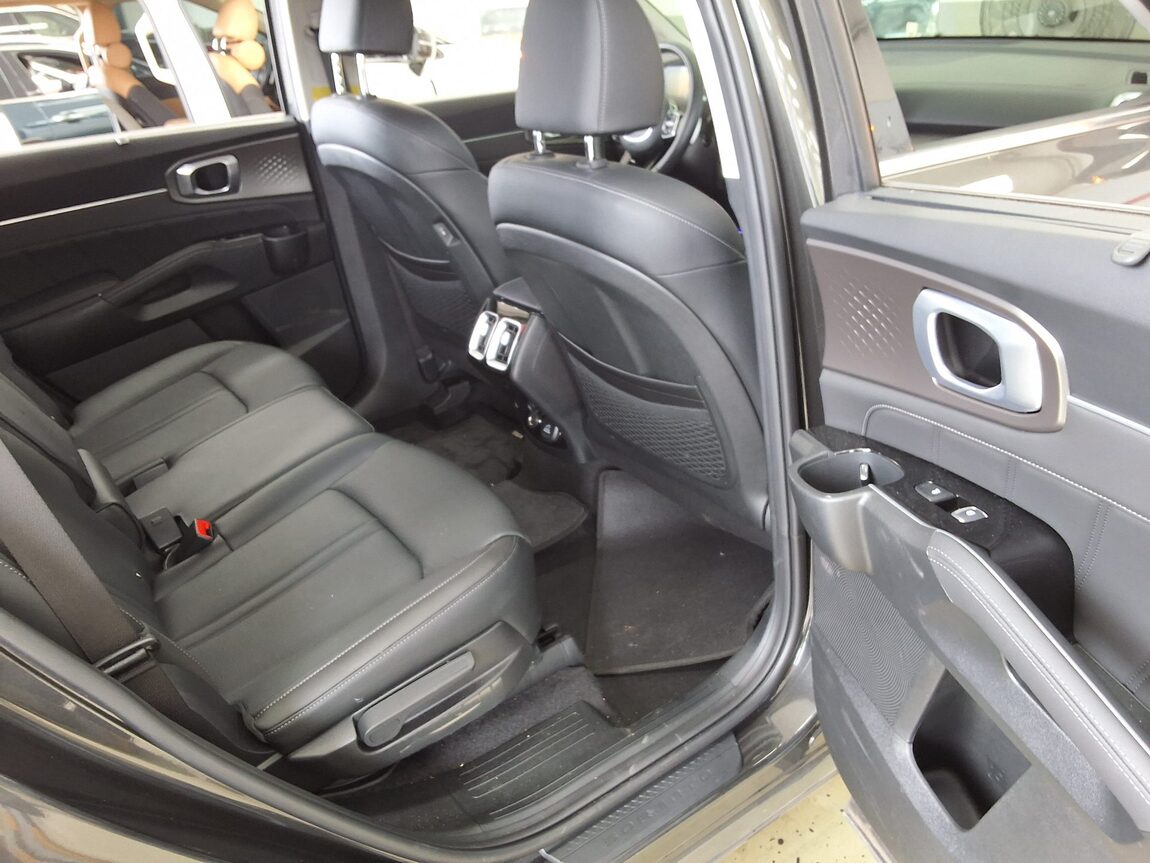 KIA THE NEW SORENTO (MQ4) 2.2 DIESEL 2WD NOBLESSE 2025 - zdjęcie 14