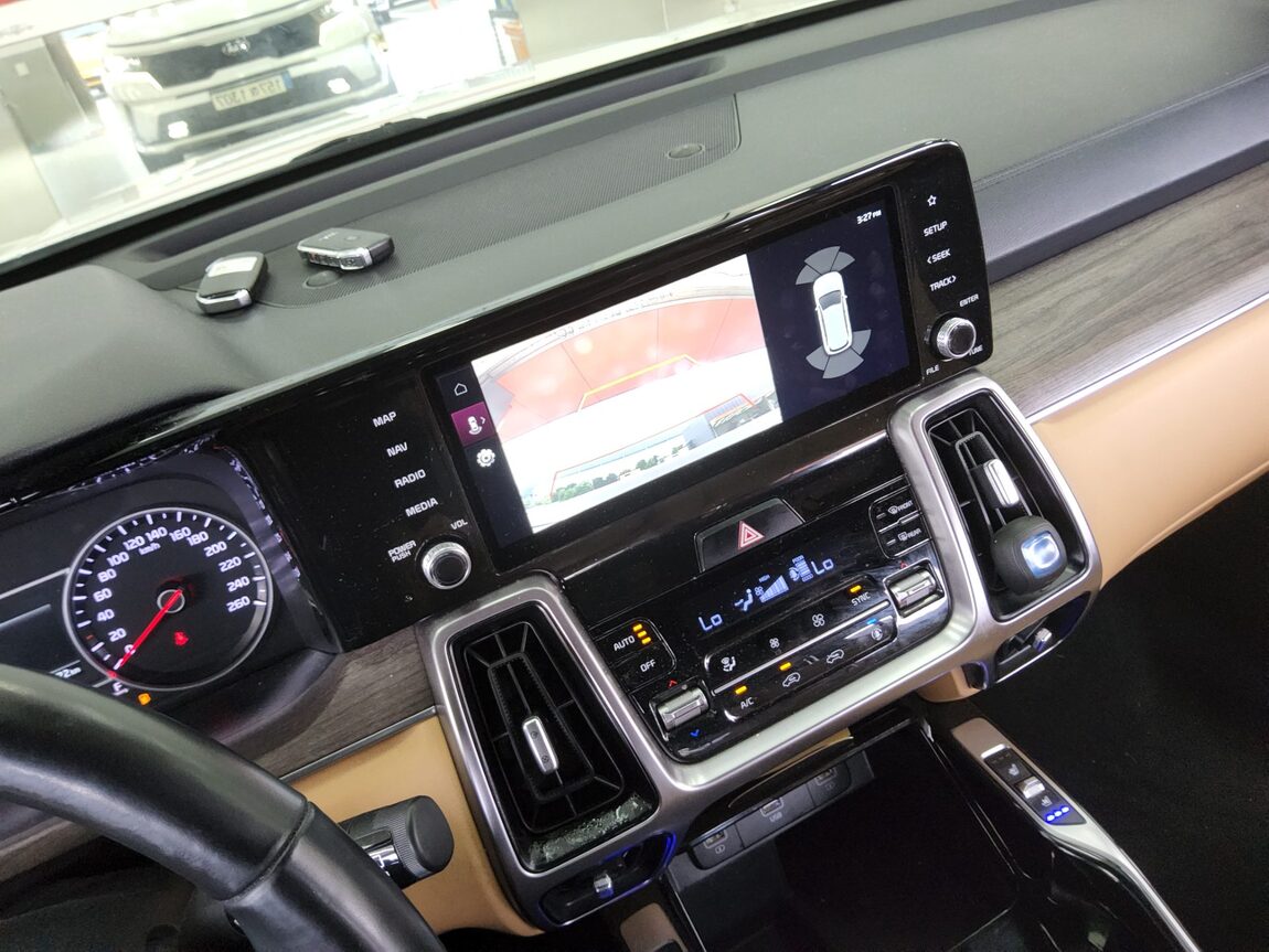 KIA NEW SORENTO (MQ4) 2.2 DIESEL 2WD PRESTIGE 2021 - zdjęcie 18