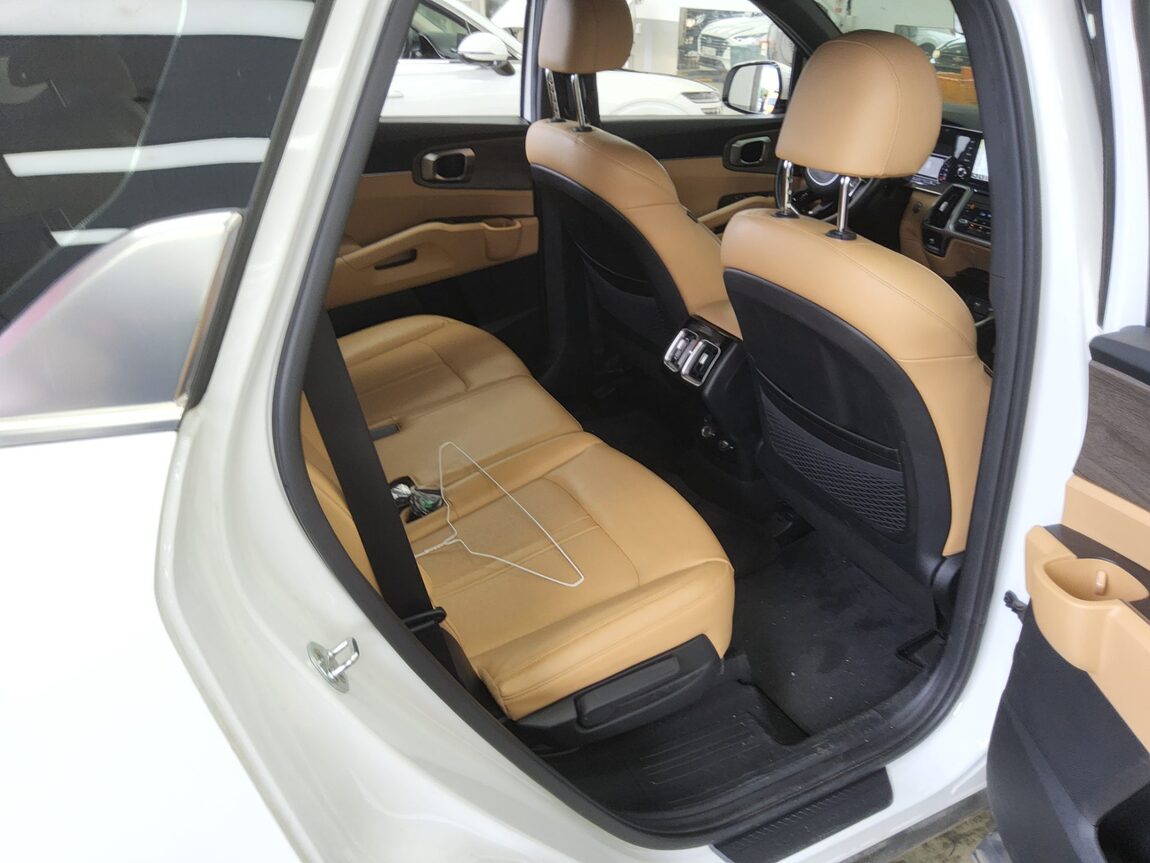 KIA NEW SORENTO (MQ4) 2.2 DIESEL 2WD PRESTIGE 2021 - zdjęcie 13