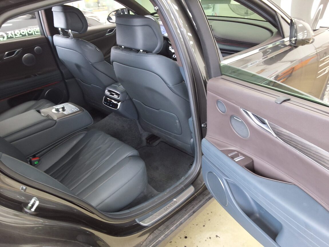 GENESIS NEW G80 GASOLINE 2.5 AWD BASE MODEL 2025 - zdjęcie 14