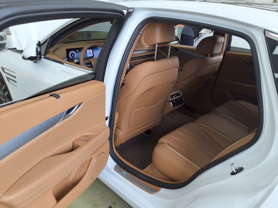 GENESIS NEW G80 GASOLINE 2.5 AWD BASE MODEL 2025 - zdjęcie 13