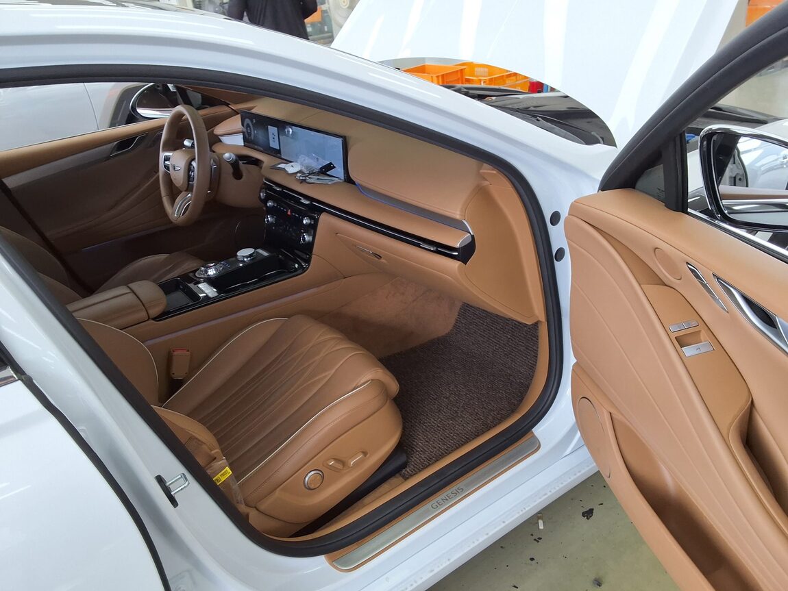 GENESIS NEW G80 GASOLINE 2.5 AWD BASE MODEL 2025 - zdjęcie 15