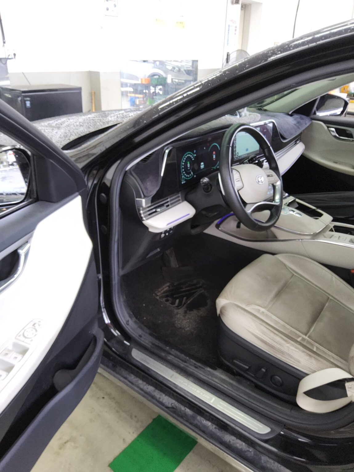 HYUNDAI THE NEW GRANDEUR IG HYBRID 2.4 HEV LE BLANC 2023 - zdjęcie 10