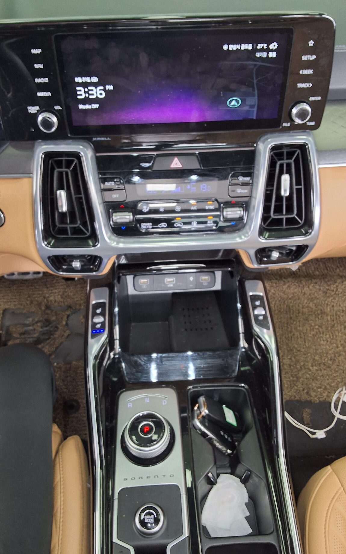 KIA NEW SORENTO HYBRID (MQ4) 1.6 HEV 2WD GRAVITY 2023 - zdjęcie 18