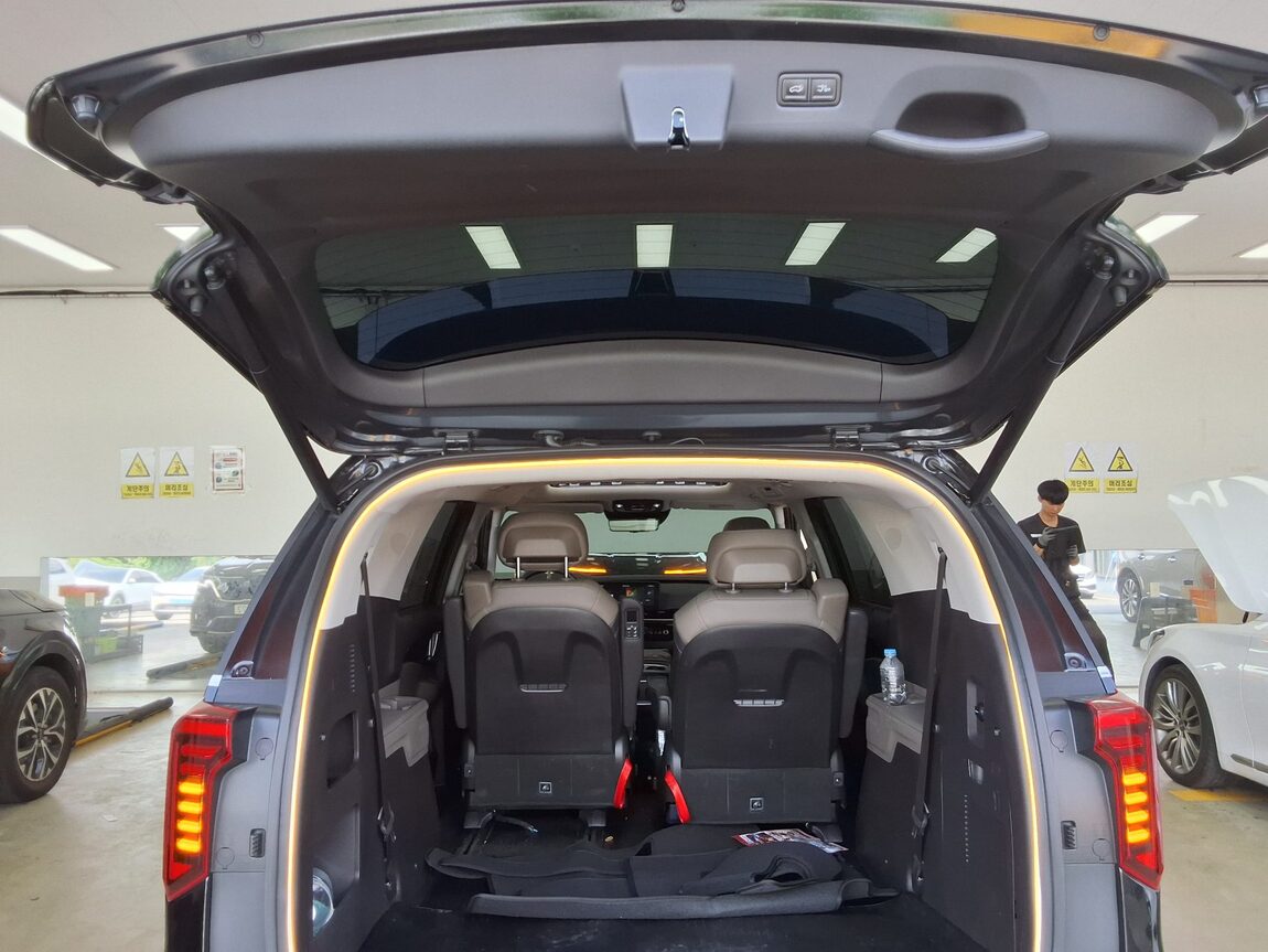 KIA THE NEW CARNIVAL HYBRID (KA4) 1.6 HEV 7-SEATER SIGNATURE 2025 - zdjęcie 15