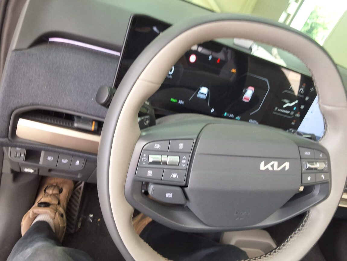 KIA EV3 LONG RANGE EARTH 2025 - zdjęcie 23
