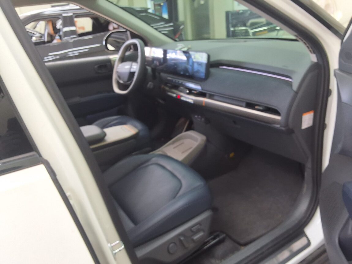 KIA EV3 LONG RANGE EARTH 2025 - zdjęcie 15