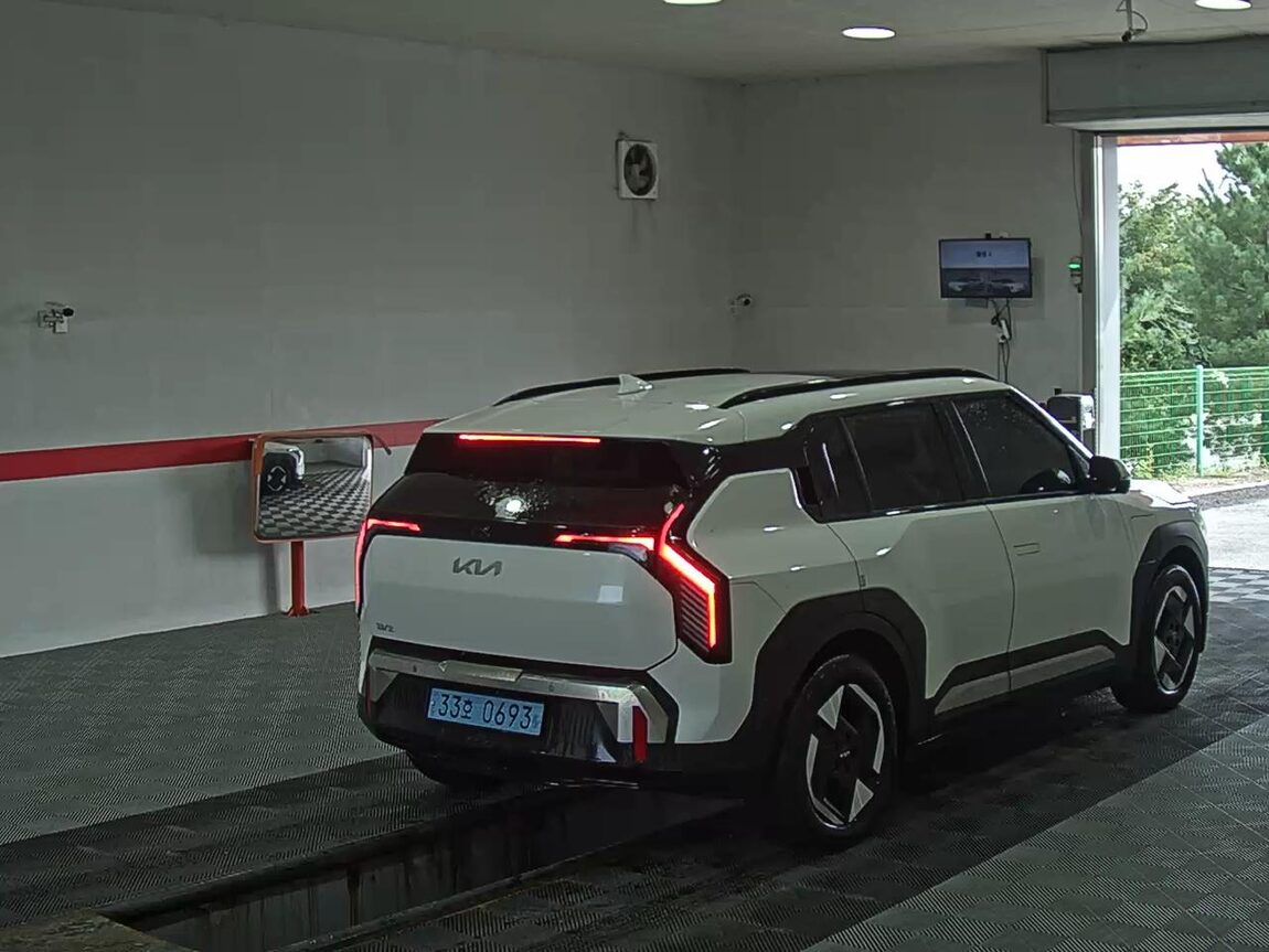 KIA EV3 LONG RANGE EARTH 2025 - zdjęcie 5