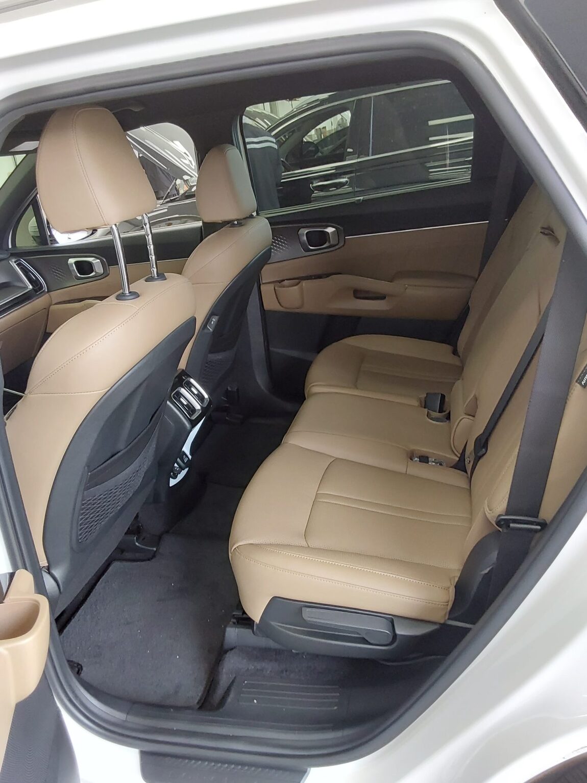 KIA THE NEW SORENTO HYBRID (MQ4) 1.6 HEV 2WD NOBLESSE 2025 - zdjęcie 12