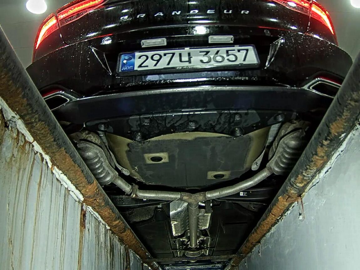 HYUNDAI THE NEW GRANDEUR IG GASOLINE 3.3 LE BLANC 2022 - zdjęcie 8