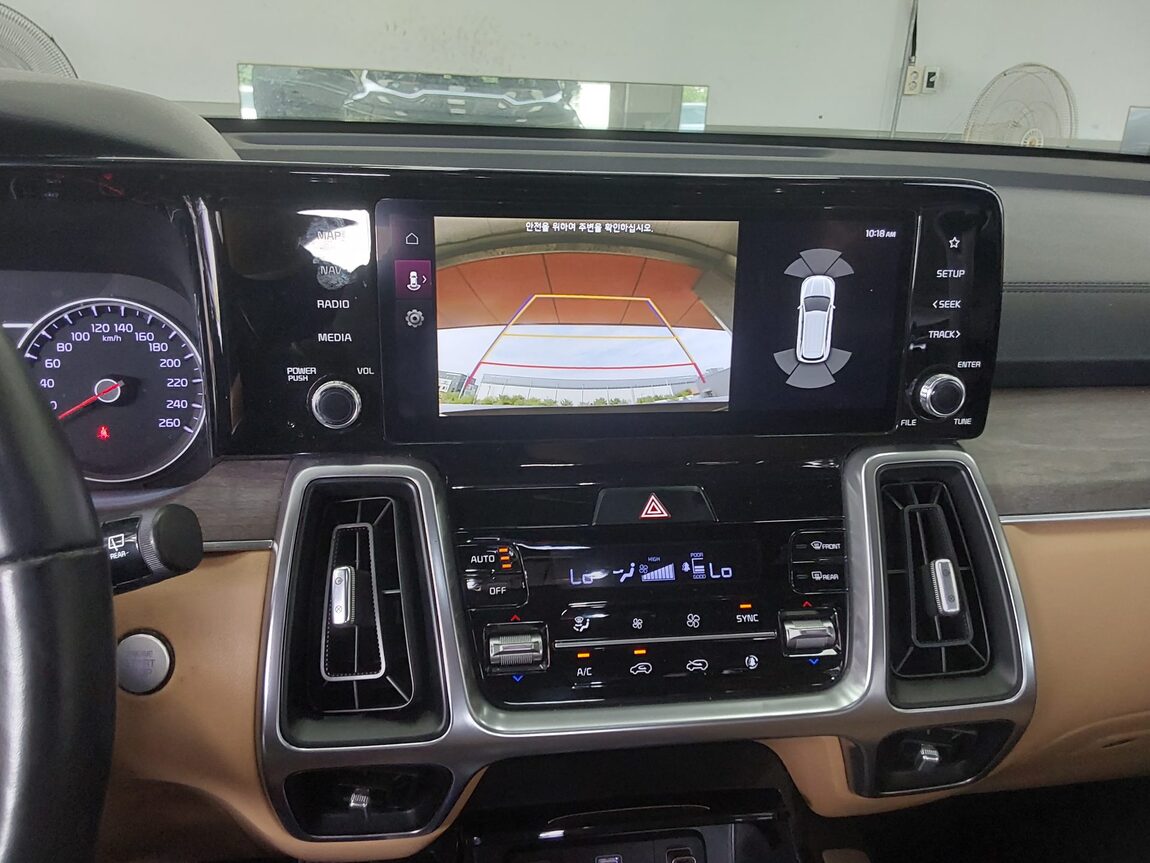 KIA NEW SORENTO (MQ4) 2.2 DIESEL 2WD PRESTIGE 2023 - zdjęcie 17