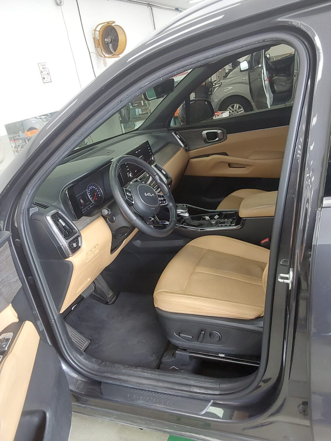 KIA NEW SORENTO (MQ4) 2.2 DIESEL 2WD PRESTIGE 2023 - zdjęcie 10
