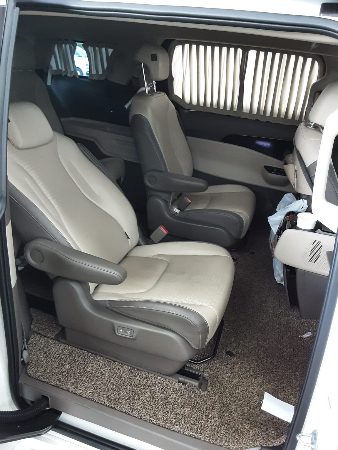 KIA NEW CARNIVAL (KA4) HI-LIMOUSINE 9-SEATER GASOLINE SIGNATURE 2022 - zdjęcie 13
