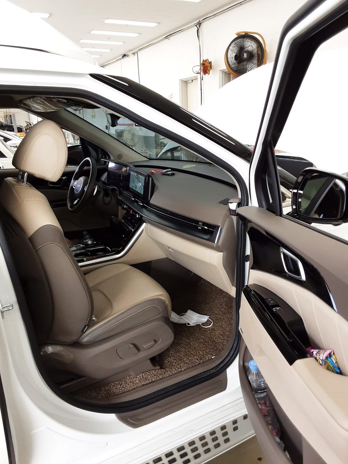KIA NEW CARNIVAL (KA4) HI-LIMOUSINE 9-SEATER GASOLINE SIGNATURE 2022 - zdjęcie 14