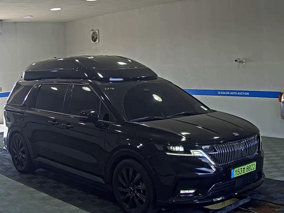 KIA NEW CARNIVAL (KA4) HI-LIMOUSINE SPECIAL BODY NOBLE KLASSE L9 2021 - zdjęcie 3