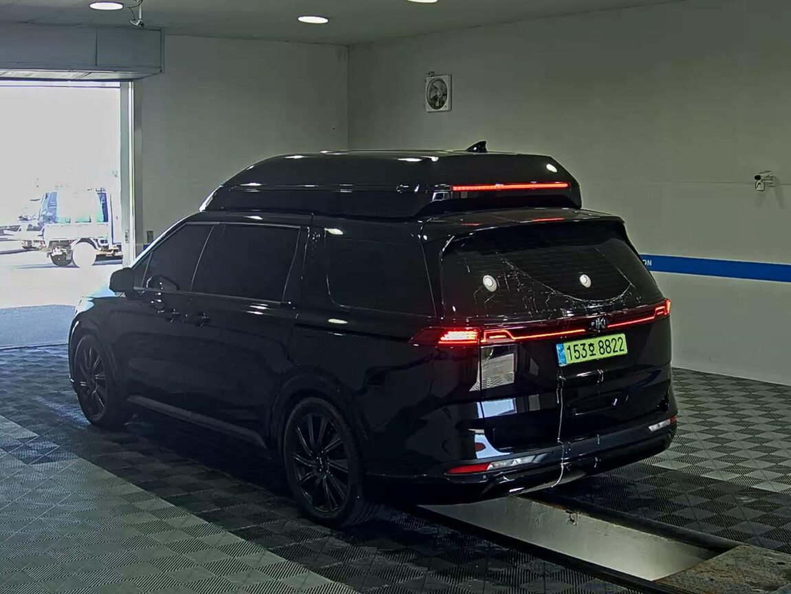 KIA NEW CARNIVAL (KA4) HI-LIMOUSINE SPECIAL BODY NOBLE KLASSE L9 2021 - zdjęcie 6