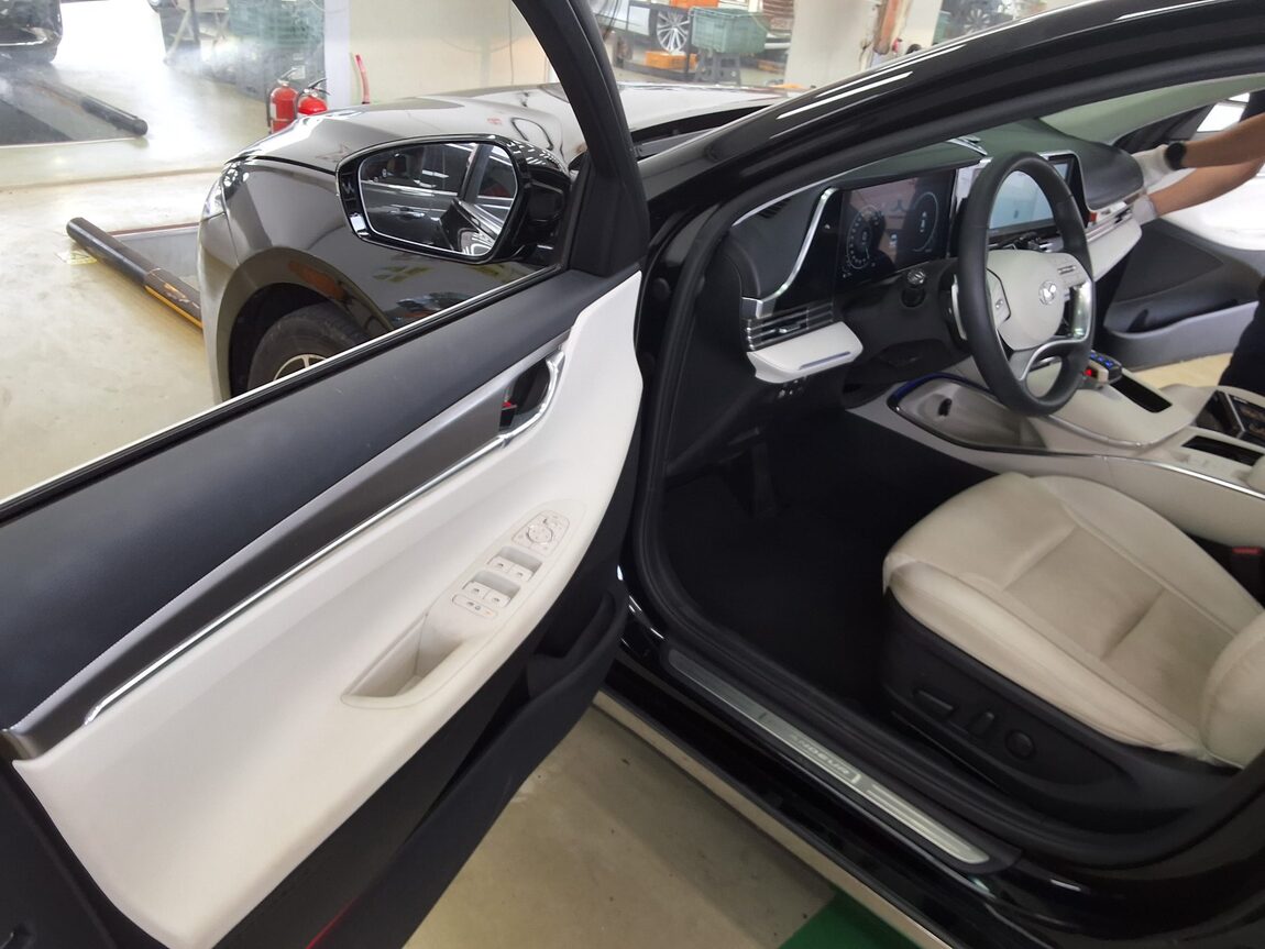 HYUNDAI THE NEW GRANDEUR IG GASOLINE 2.5 LE BLANC 2023 - zdjęcie 10