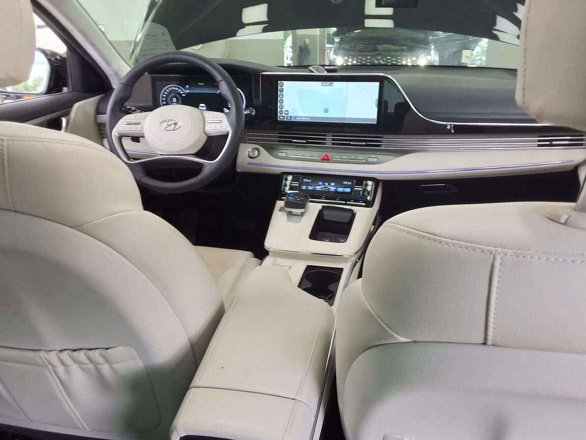 HYUNDAI THE NEW GRANDEUR IG GASOLINE 2.5 LE BLANC 2023 - zdjęcie 11