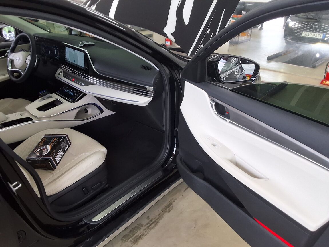 HYUNDAI THE NEW GRANDEUR IG GASOLINE 2.5 LE BLANC 2023 - zdjęcie 14