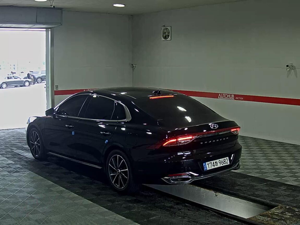 HYUNDAI THE NEW GRANDEUR IG GASOLINE 2.5 LE BLANC 2023 - zdjęcie 6