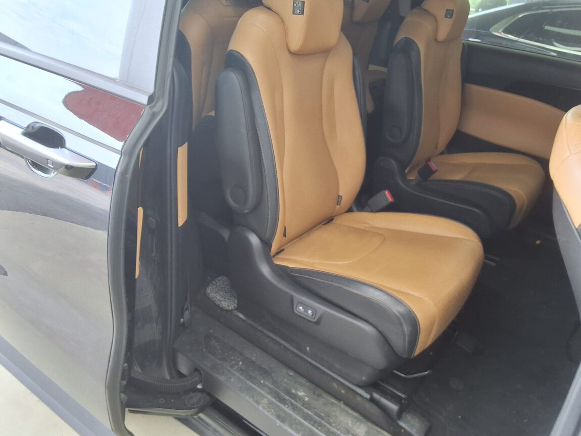 KIA THE NEW CARNIVAL (KA4) 9-SEATER DIESEL PRESTIGE 2022 - zdjęcie 13