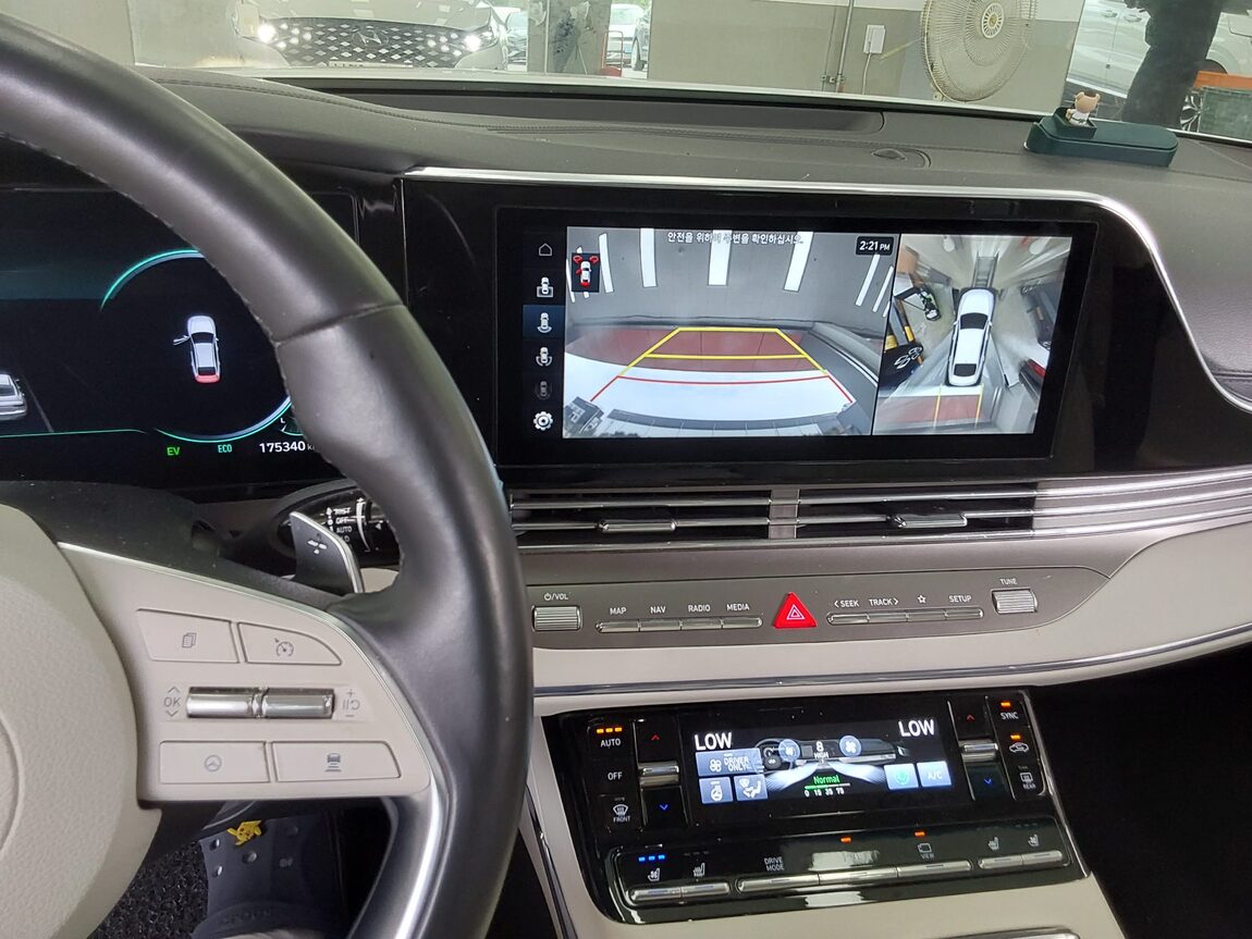 HYUNDAI THE NEW GRANDEUR IG HYBRID 2.4 HEV LE BLANC 2022 - zdjęcie 17