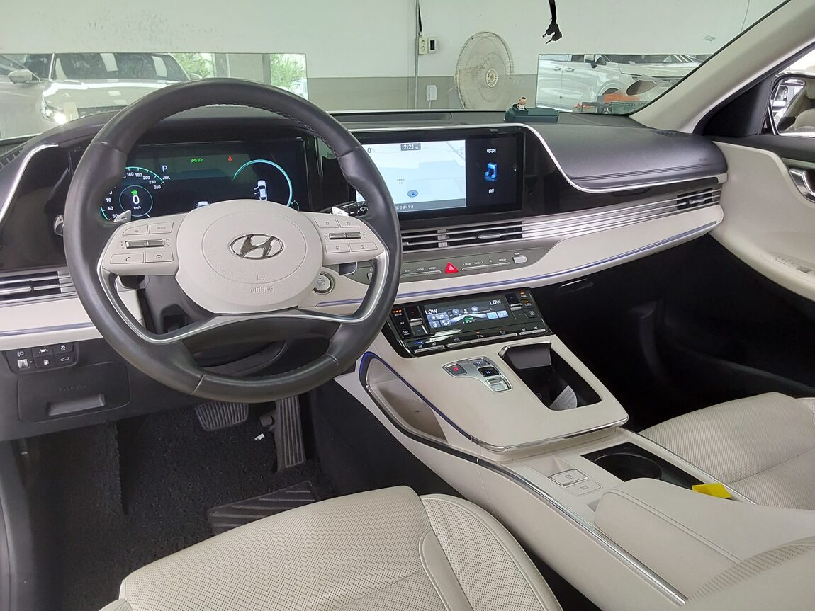 HYUNDAI THE NEW GRANDEUR IG HYBRID 2.4 HEV LE BLANC 2022 - zdjęcie 11