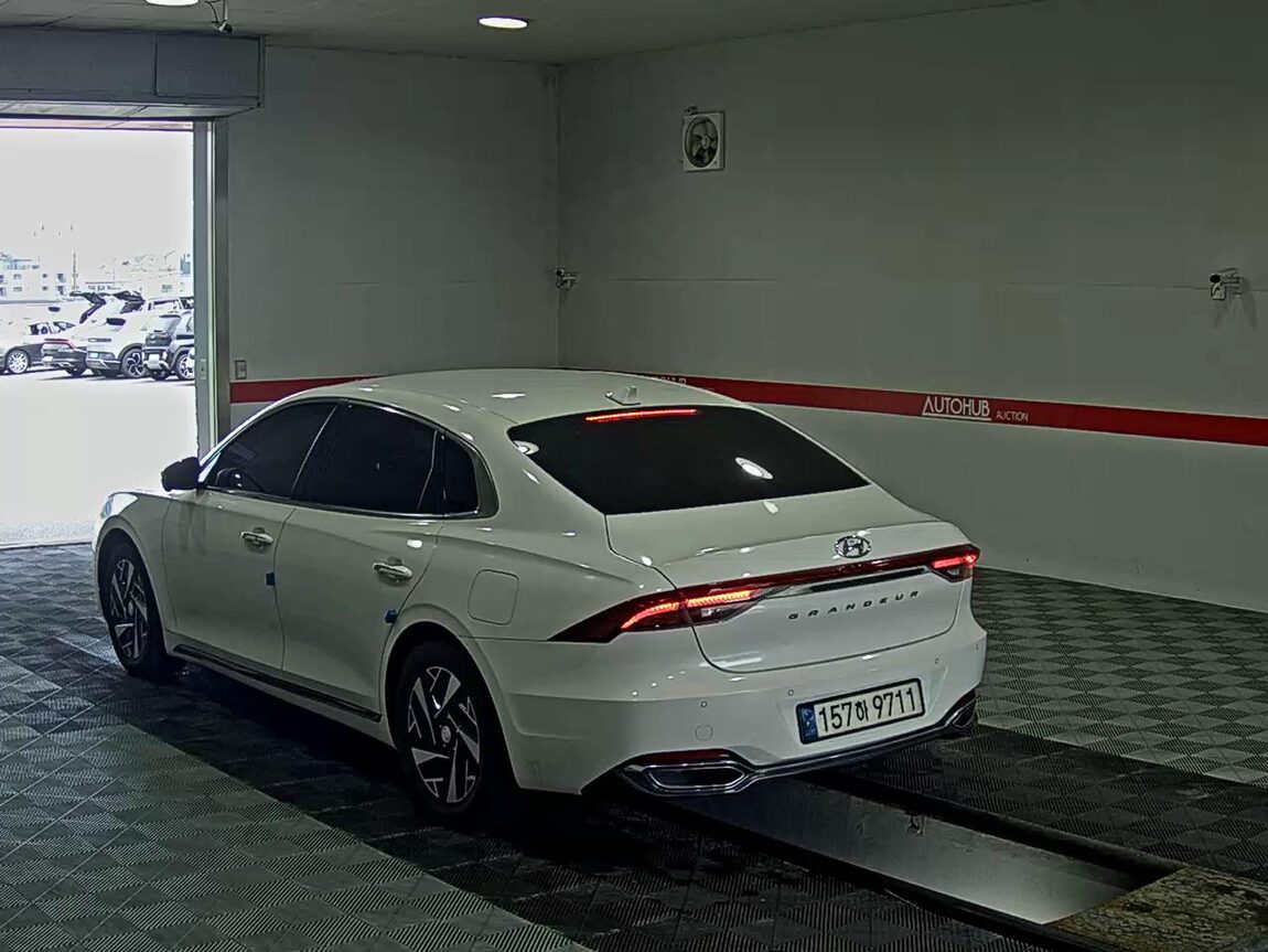 HYUNDAI THE NEW GRANDEUR IG HYBRID 2.4 HEV LE BLANC 2022 - zdjęcie 6