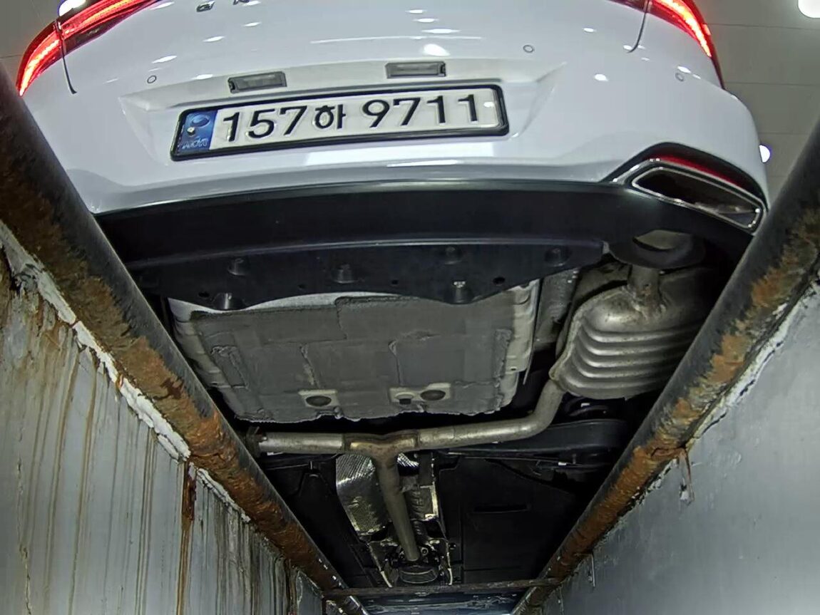 HYUNDAI THE NEW GRANDEUR IG HYBRID 2.4 HEV LE BLANC 2022 - zdjęcie 8